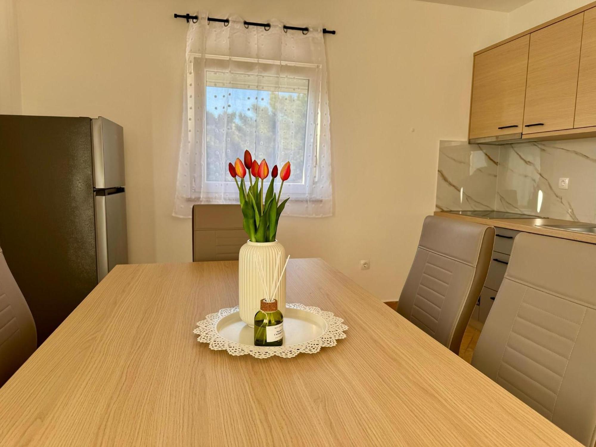 Apartments Franko Povljana Room photo