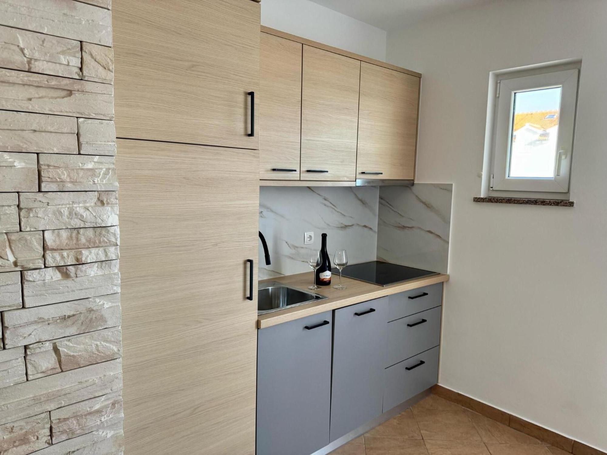 Apartments Franko Povljana Room photo